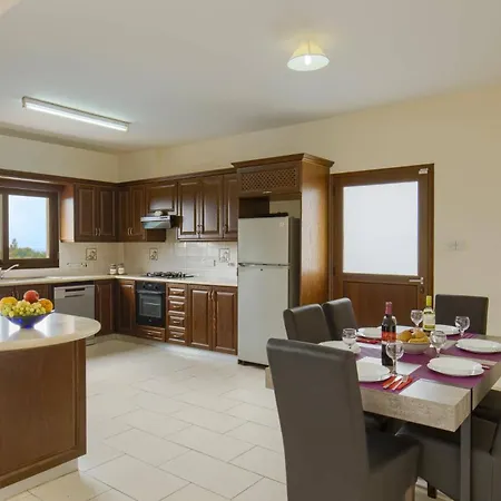 Cypria Maria By Vila *